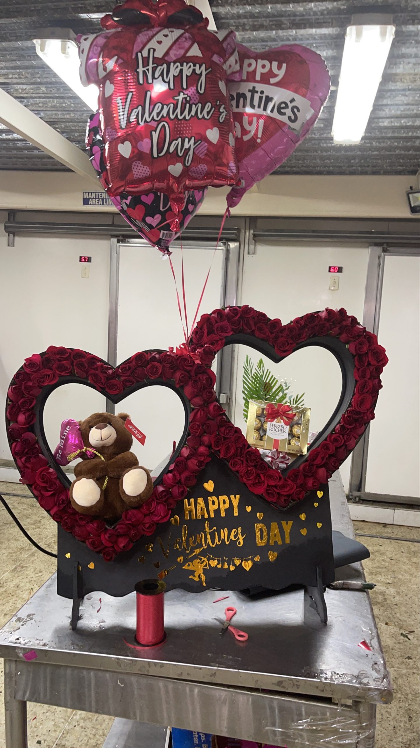 Detalles delivery Bouquet Globos Amor Corazones Rosatel